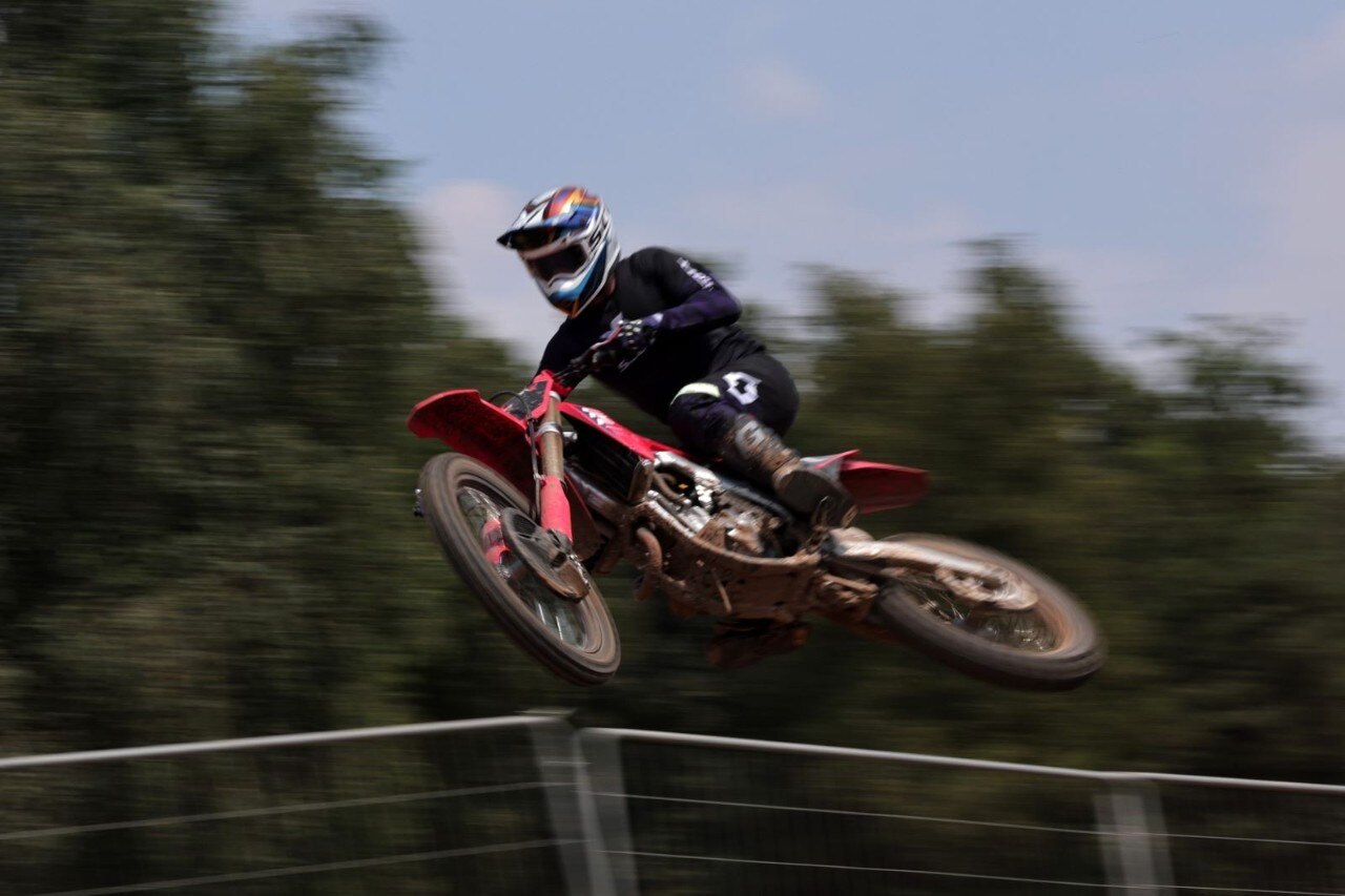 Prova Honda CRF 250R e CRF450R  2025: sempre più su!